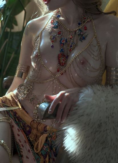 桥矿女儿的闺蜜