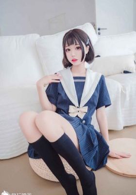 天降二楼女子从二楼掉下来