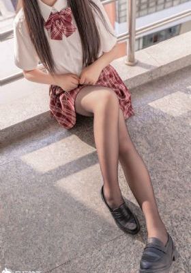 富婆找两个黑人3p在线视频