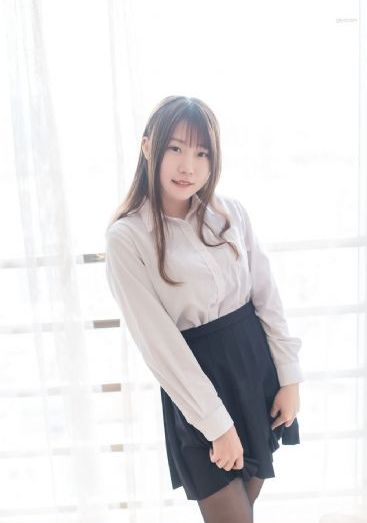 森林里的熊先生在冬眠中