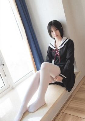 从后面挺进朋友未婚妻视频